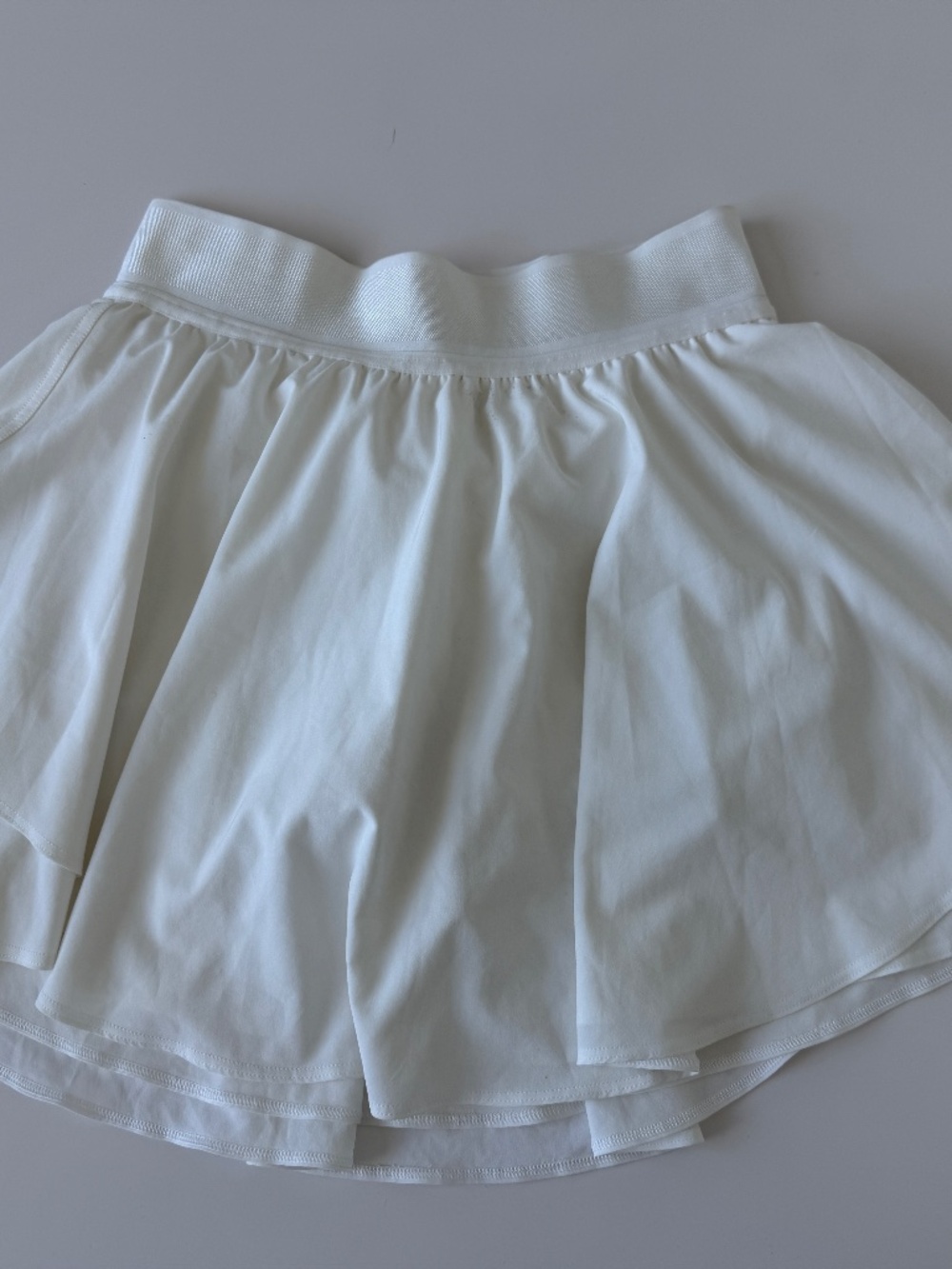 Lululemon High Rise White Tennis Skirt Sz 4, White